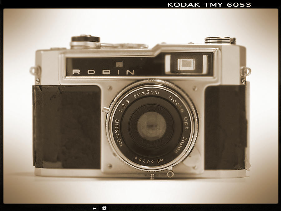 Robin 35mm Rangefinder Camera Photograph by Mike McGlothlen