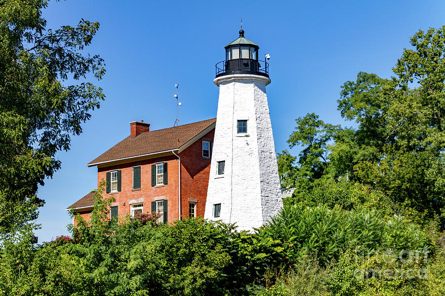 Rochester Genesee Lighthouse Photograph by William Norton