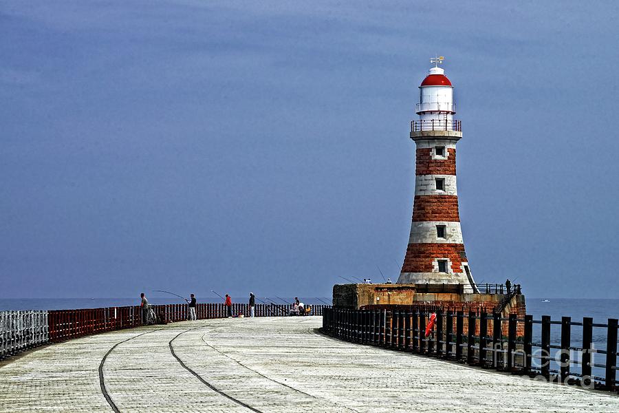 Roker Lighthouse Sunderland Photograph by Martyn Arnold