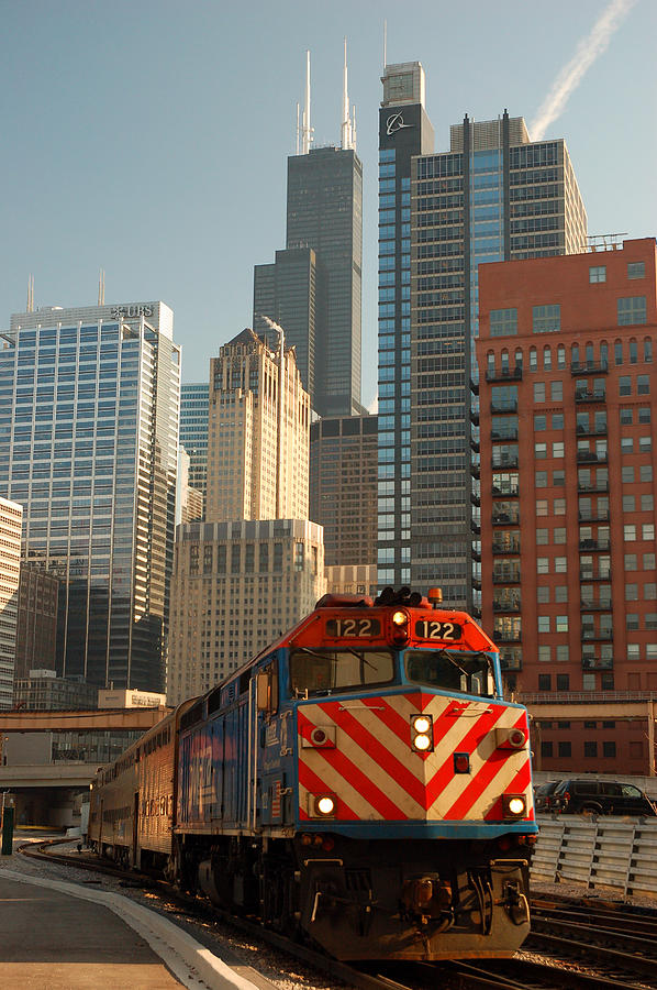 Rolling Through Chicago Photograph by James Kirkikis