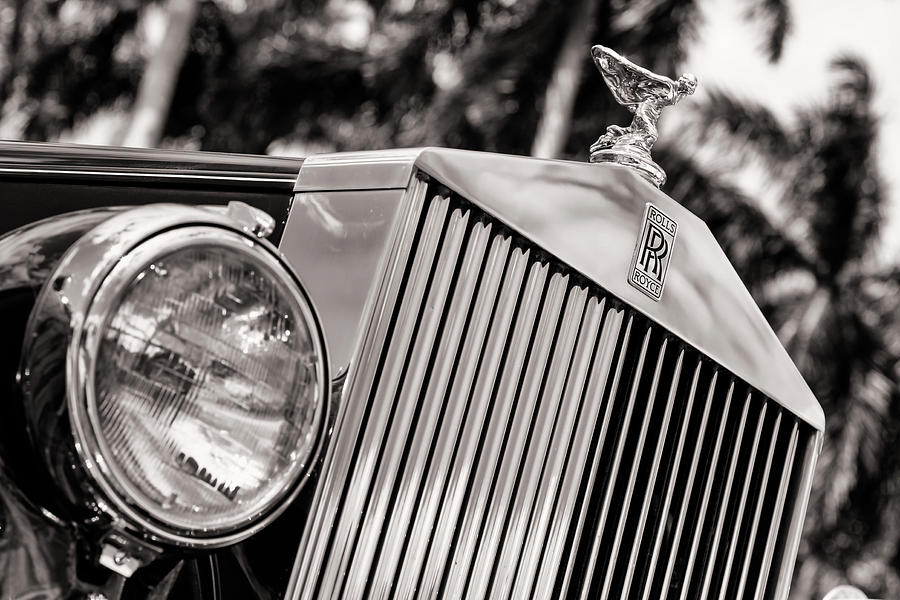 Rolls Royce Photograph by Raul Rodriguez