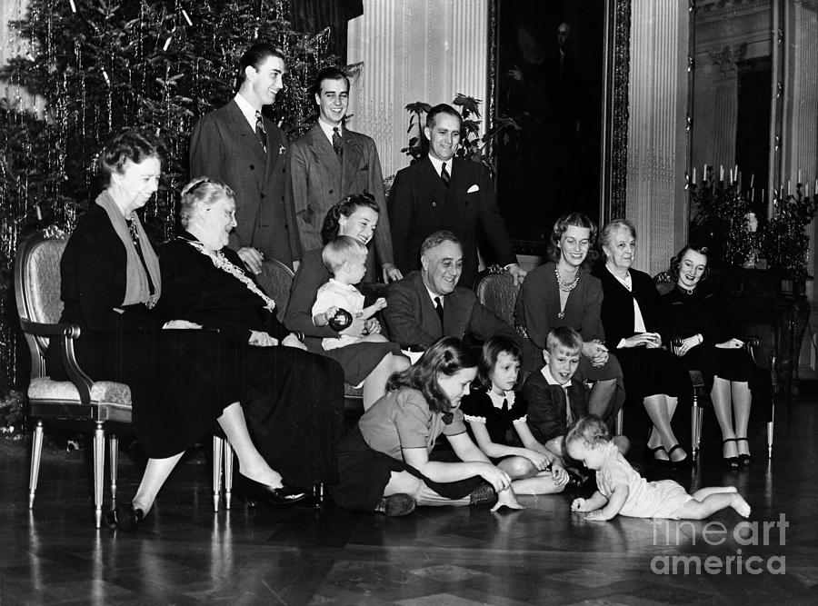 Roosevelt Family, 1939 Photograph by Granger