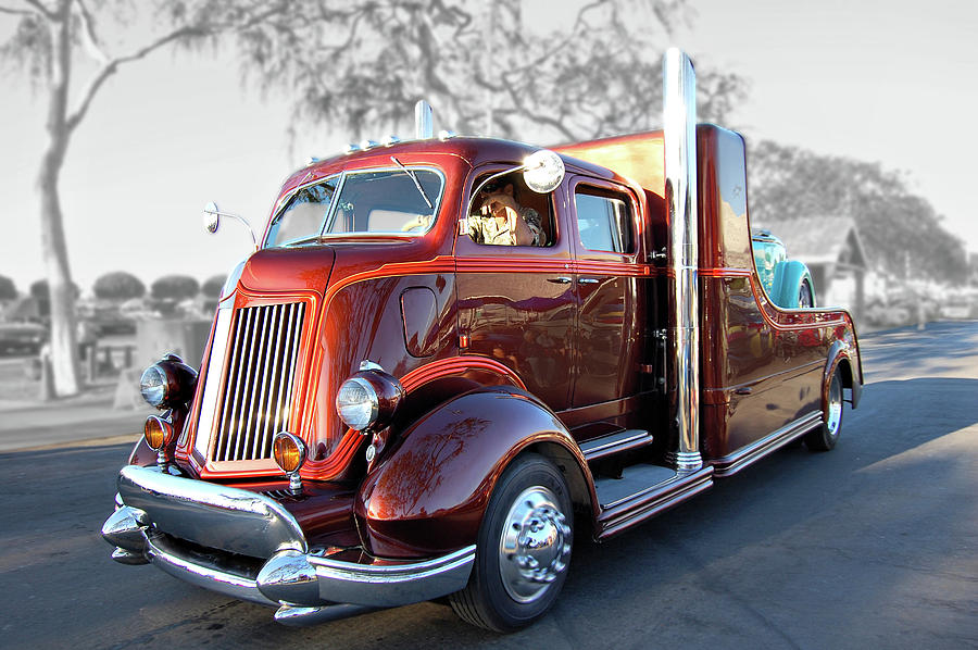 Transportation Photograph - Root Beer Hauler by Bill Dutting