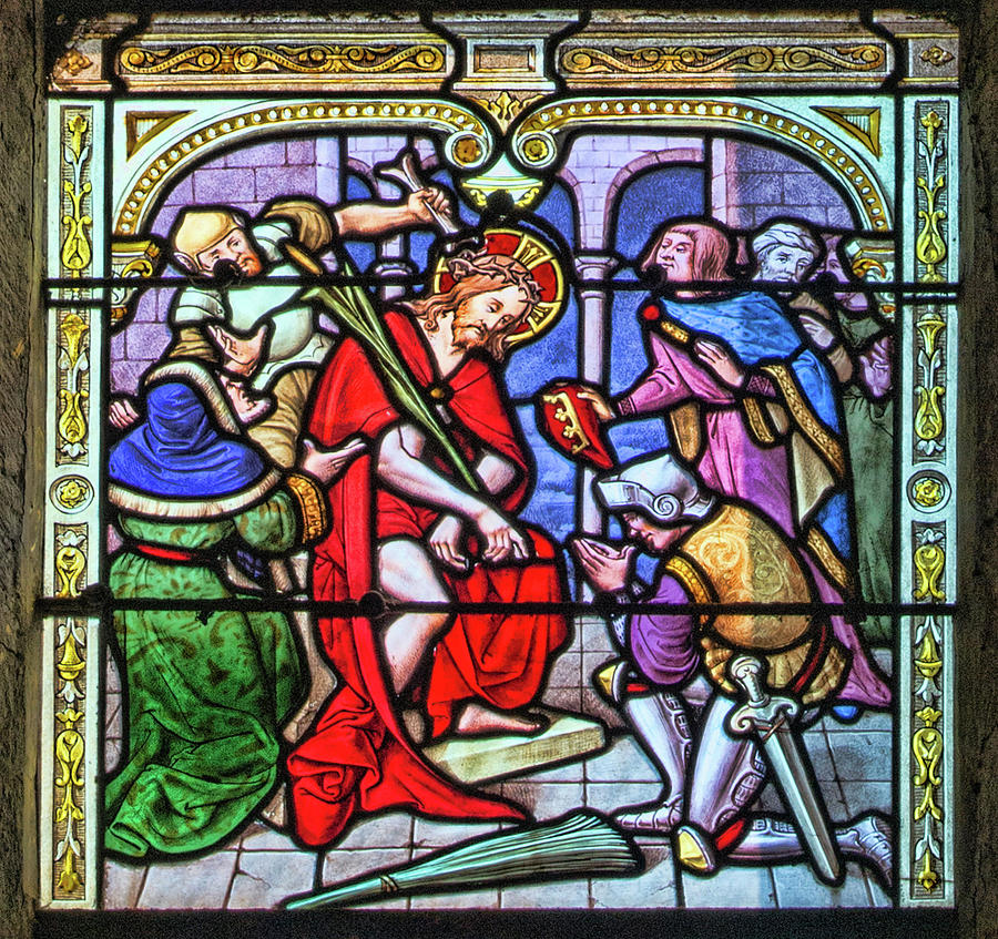 Rosary Window - Third Sorrowful Mystery - Jesus is crowned with thorns ...