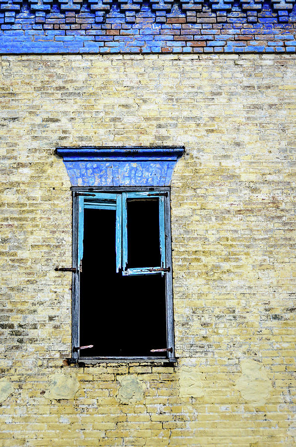 Rositas Window - Roma Texas Photograph by Debra Martz