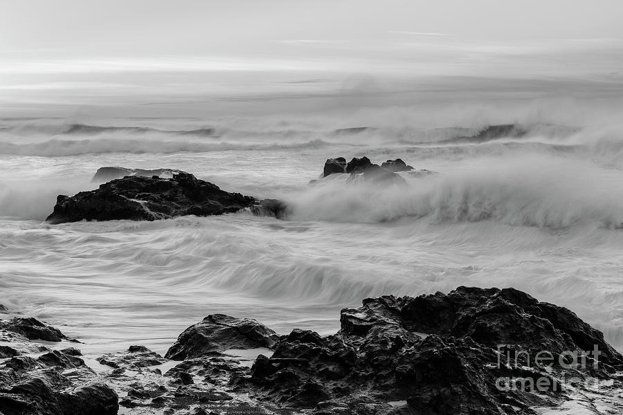 Rough Waves In Black And White Photograph by Masako Metz