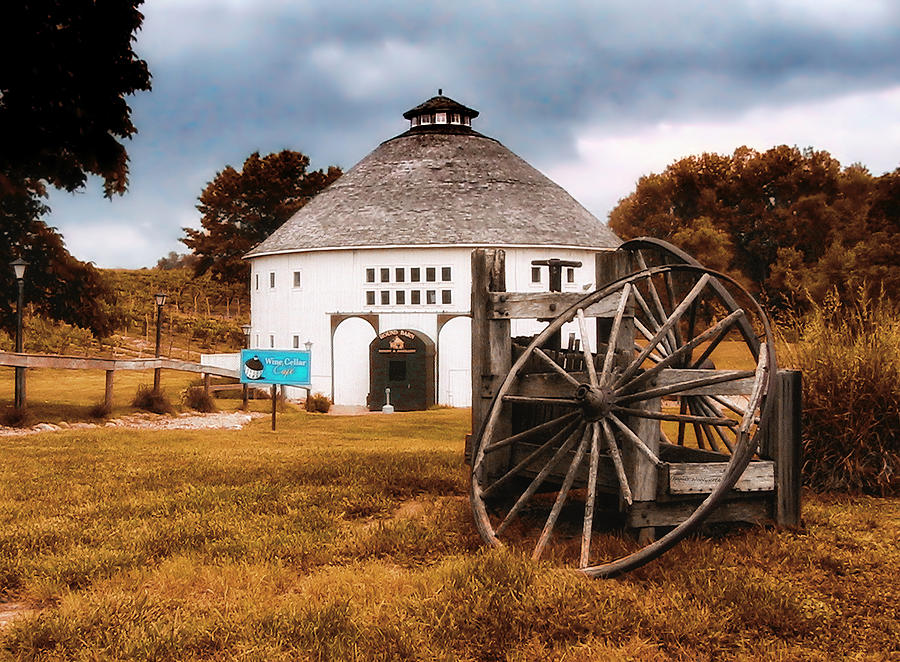 Round Barn Photograph by Thomas Woolworth