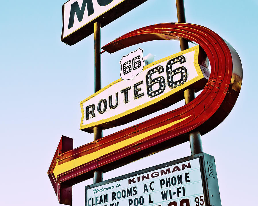 Route 66 Motel Neon Sign Photograph by Gigi Ebert