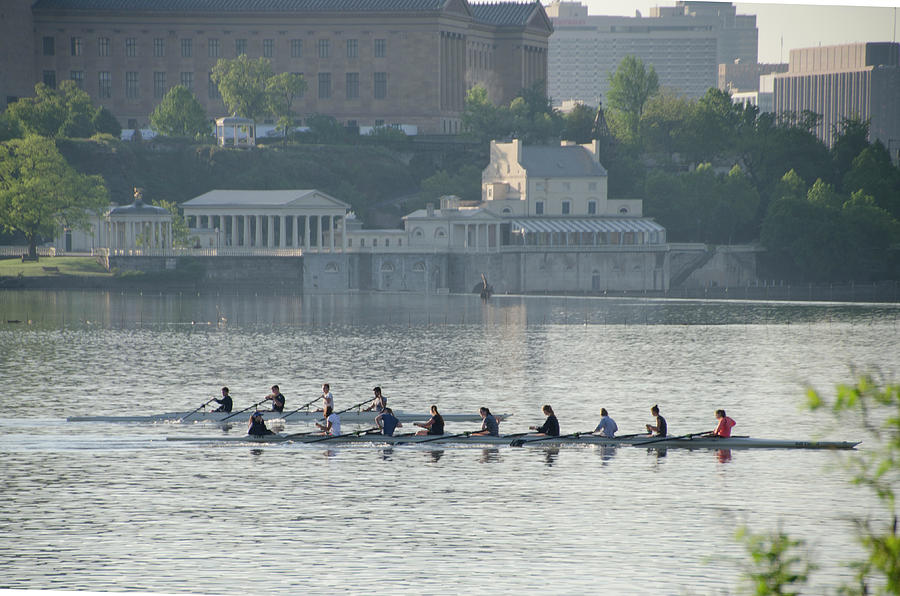 Rowing- Philadelphia Photograph by Bill Cannon
