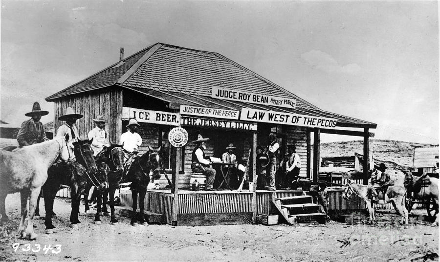 Roy Beans Court Store Photograph by Photo Researchers, Inc.