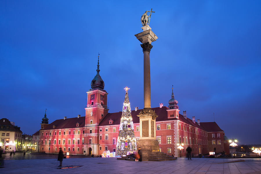 Royal Castle and Sigismund Column by Night in Warsaw Photograph by Artur Bogacki