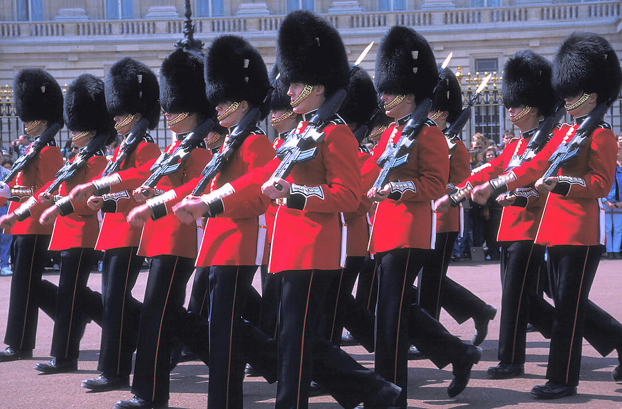 Royal Guards At Buckingham Palace Photograph