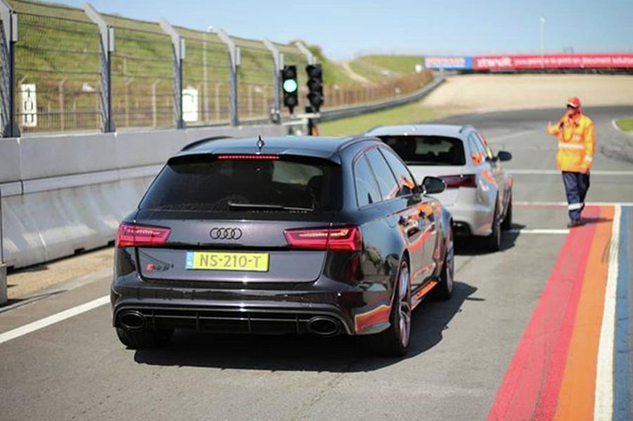 Rs6 Photograph - Rs6 Combo!😛 #rs6 #combo #autoblog by Patrick Lubbers