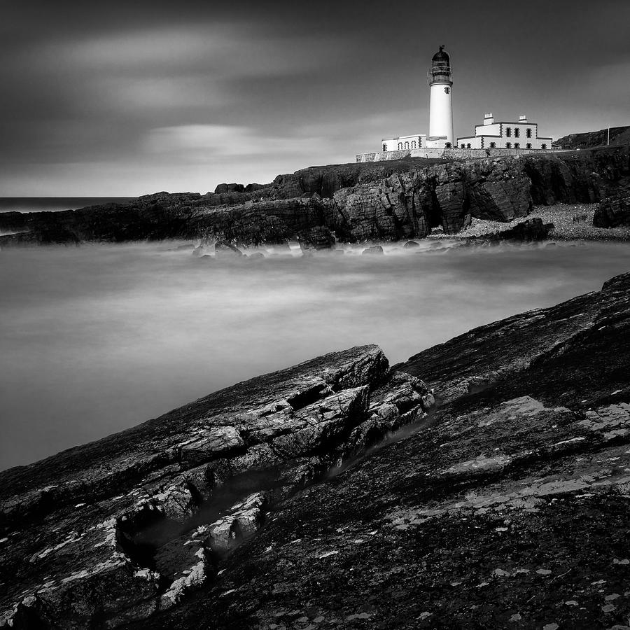 Rua Reidh Lighthouse Photograph By Dave Bowman