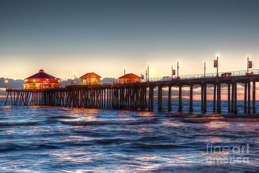 Rubys Surf City Diner at Twilight - Huntington Beach Pier Photograph by Jim Carrell