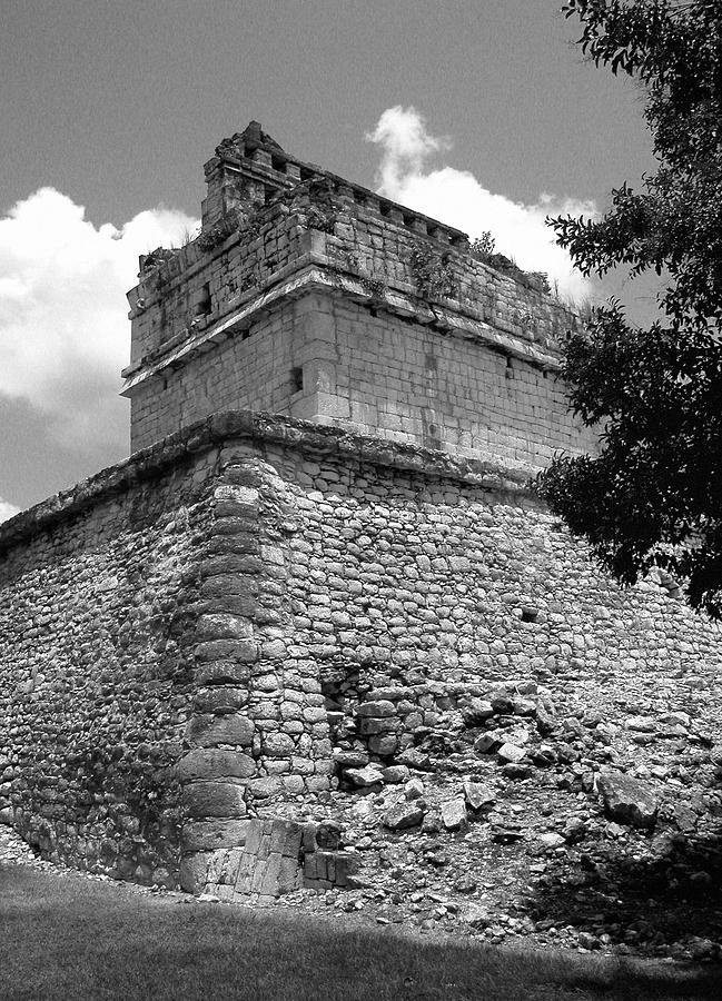 Mayan Photograph - Ruins at Chichen Itza 2 by Frank Mari