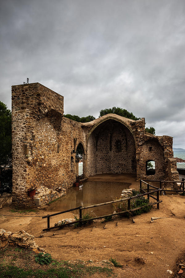 Ruins of Gothic Church of St Vincent in Tossa de Mar Photograph by Artur Bogacki