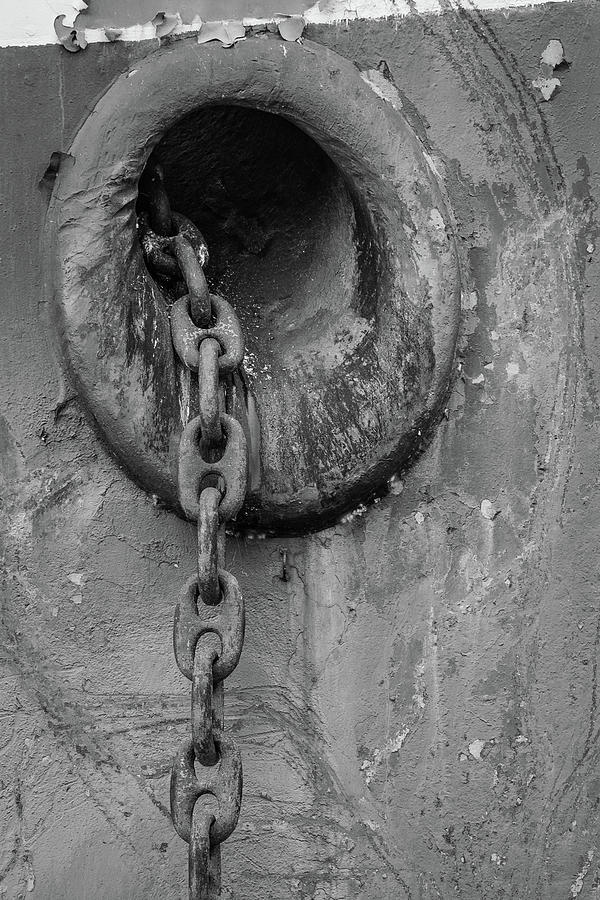 Rusty Anchor Chain Black and White Photograph by Paul Freidlund