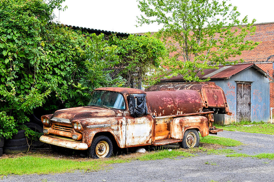 Rusty Chevy Photograph by Linda Brown