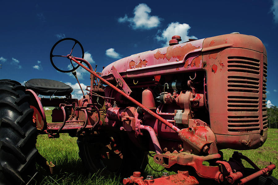 Rusty Farmall Tractor Photograph by Eugene Campbell