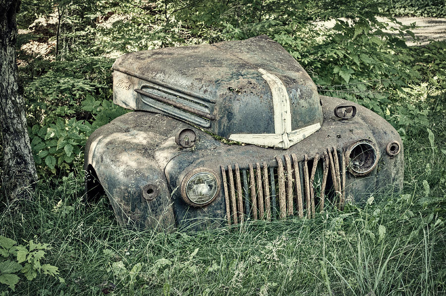 Rusty Ford Grille - Vintage Photograph by Cathy Mahnke