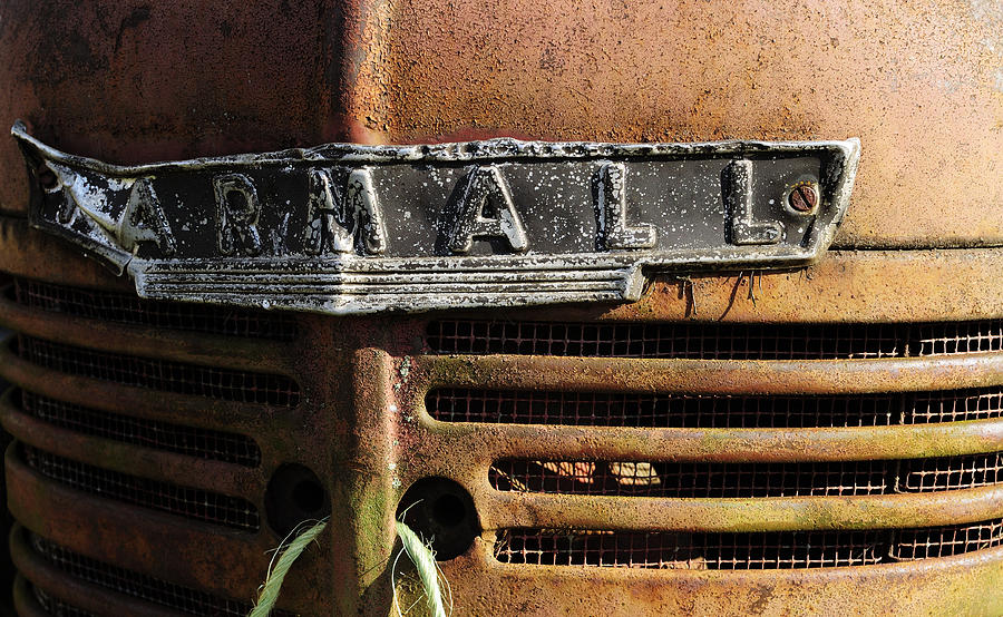 Rusty Old Farmall Photograph by Luke Moore