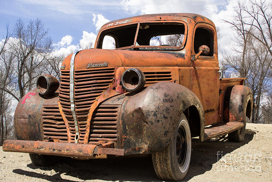 Rusty Truck Photograph by Steven Parker