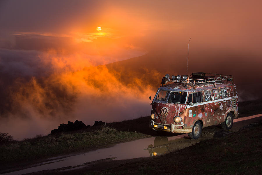 Rustybus Above the Sunset Photograph by Richard Kimbrough