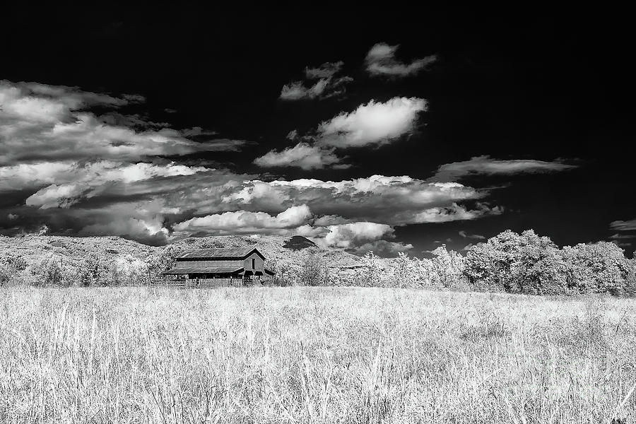 S C Upstate Barn BW Photograph by Charles Hite