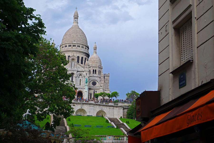 Sacre Coeur in Paris, France Photograph by Toby McGuire