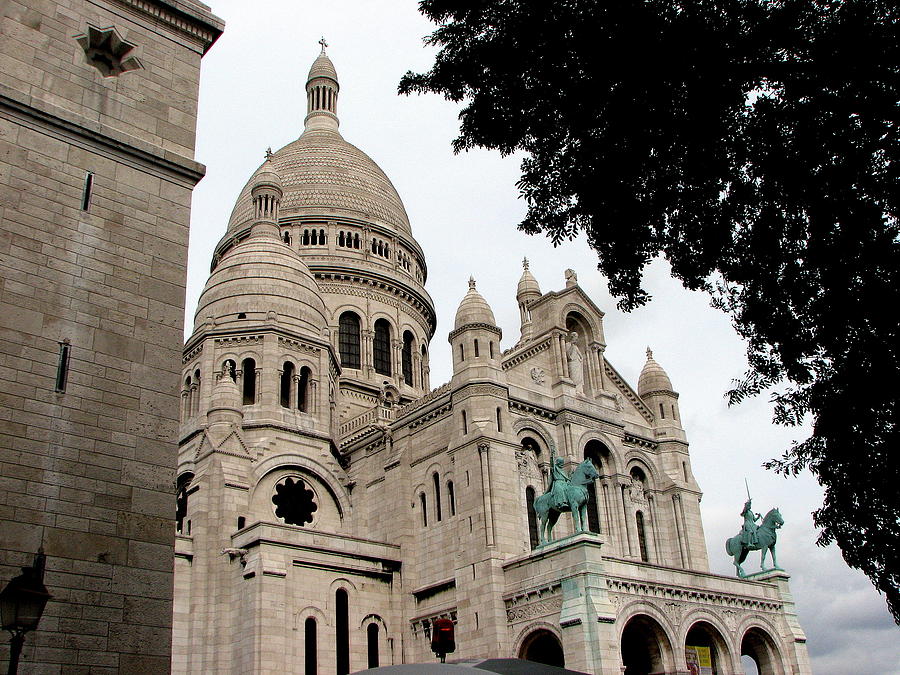 Sacre Coeur Photograph by T Guy Spencer
