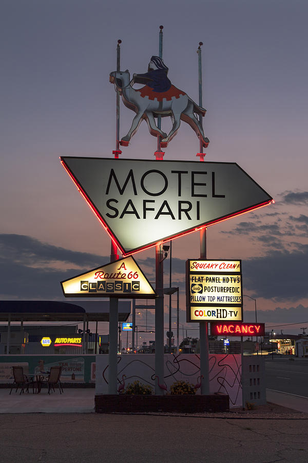 Motel Safari in Tucumcari Photograph by Rick Pisio