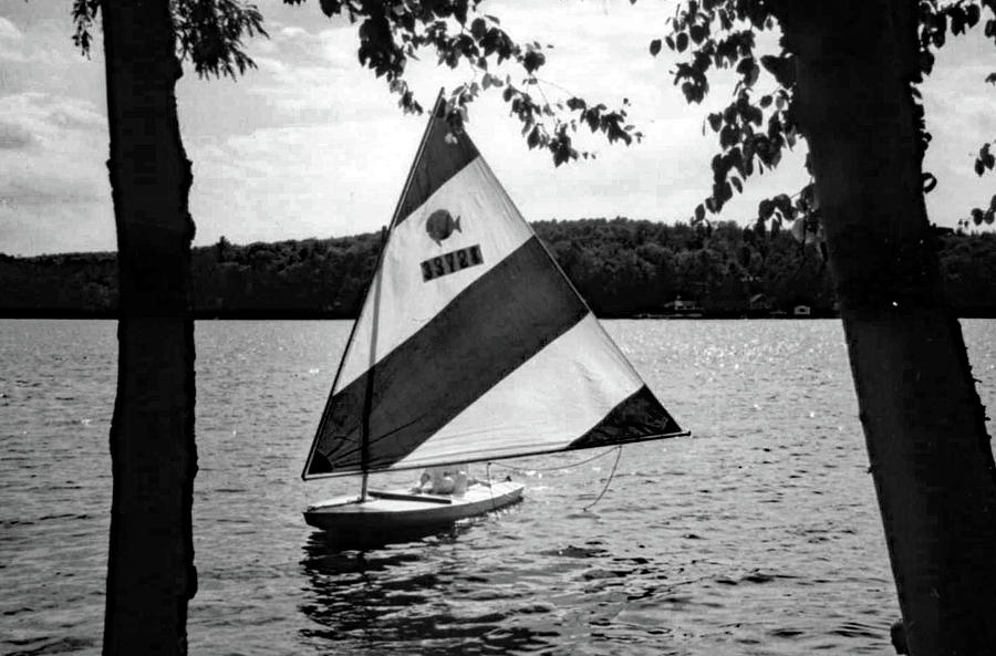 Sailing on Lake Dunmore No. 1-1 Photograph by Sandy Taylor