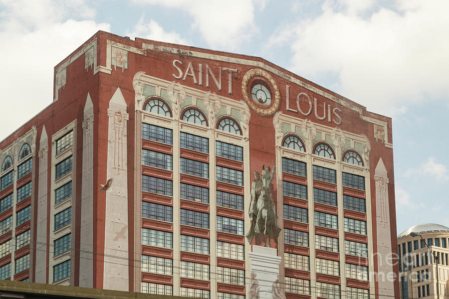 Saint Louis Building Photograph by Terri Morris - Pixels