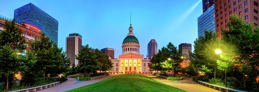 Saint Louis Old Courthouse And Skyline Panorama Photograph