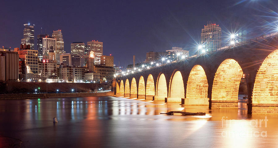 Saint Paul Minnesota Capital City Skyline Mississippi River Rams 