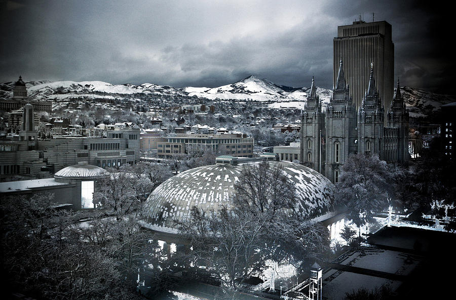 Salt Lake City Photograph - Salt Lake City Tabernacle by Marilyn Hunt