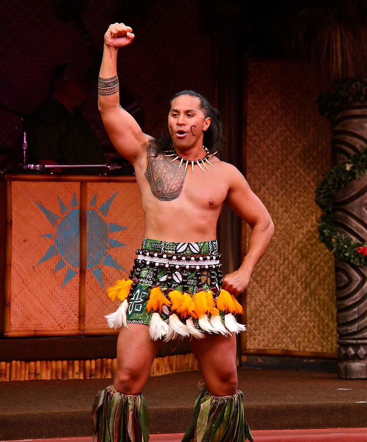 Samoan Money Dance (Taualuga) At The BYU Luau One More, 60% OFF