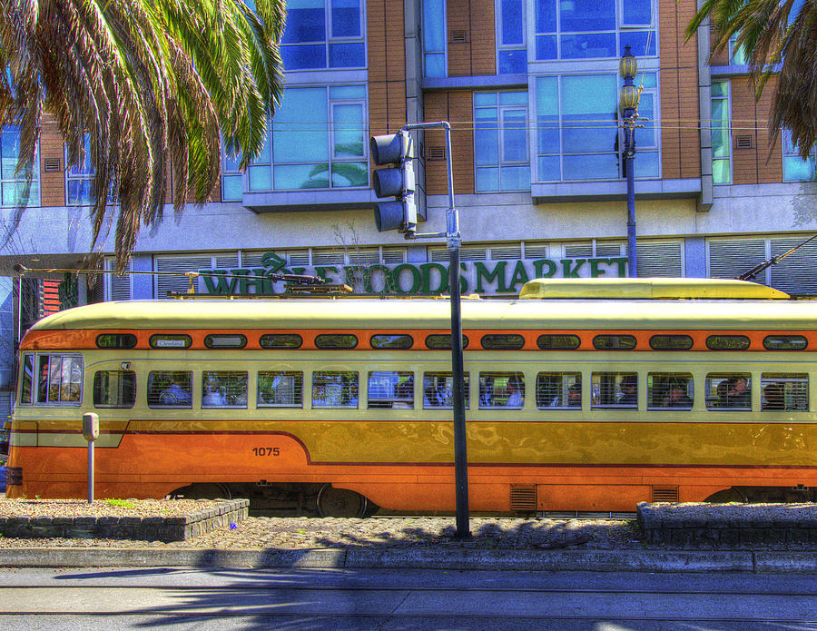 San Francisco Electric Bus Photograph by Wendy Carrington