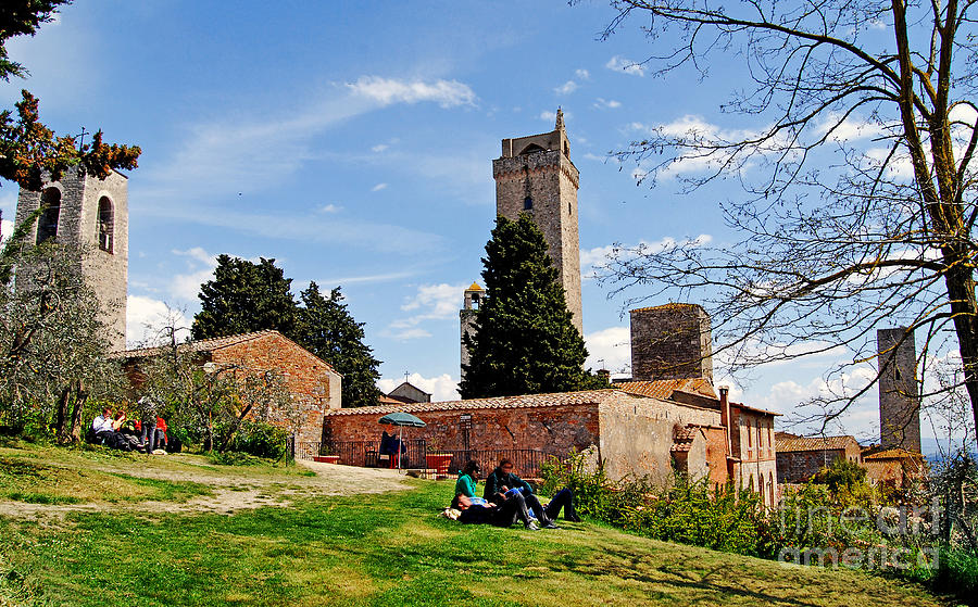 San Gimignano - Toscana - Italia - Rocca di Montestaffoli Photograph by Carlos Alkmin