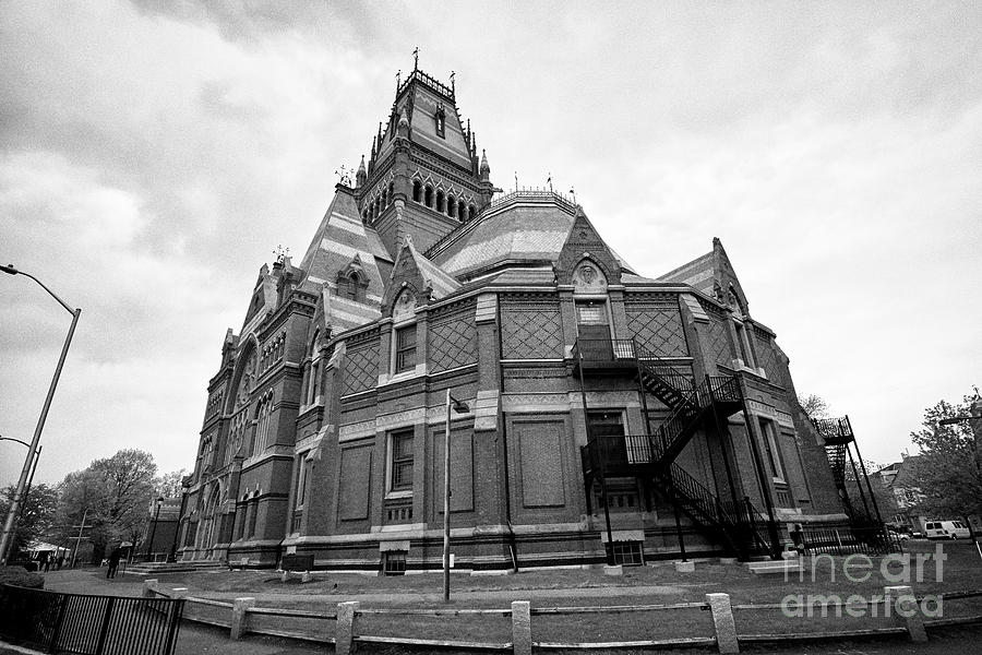 sanders theatre end of the memorial hall harvard university Boston USA ...