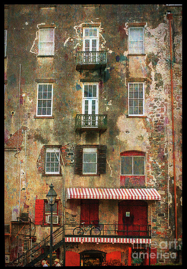 Savannah Windows Painting by Linda Olsen