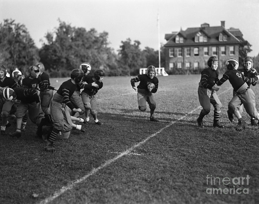 School Football Team, C.1930s Photograph by H. Armstrong Roberts/ClassicStock
