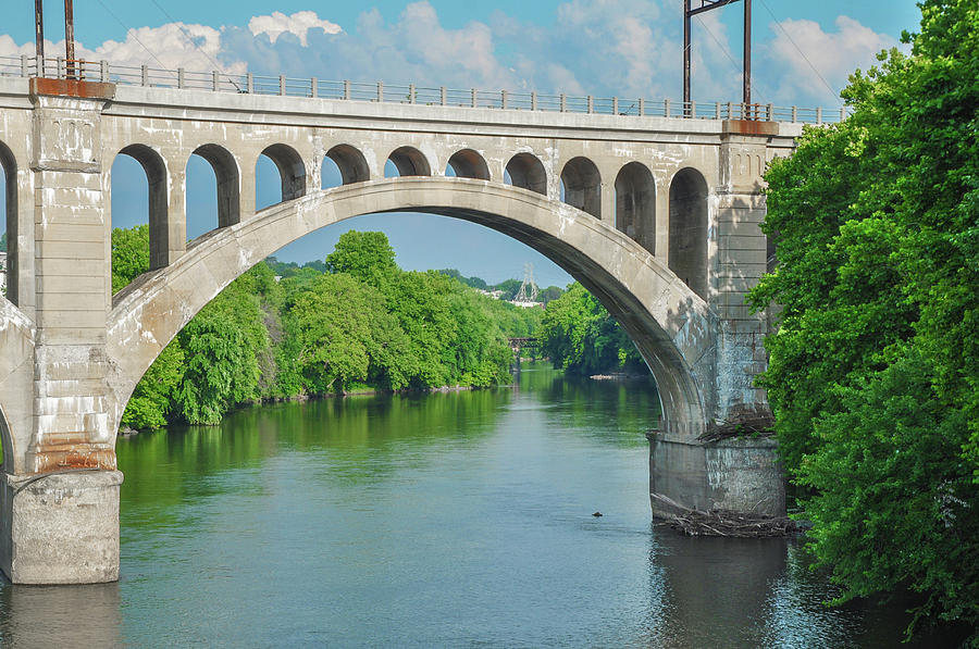 Schuylkill River - Manayunk Bridge - Philadelphia Photograph by Bill Cannon