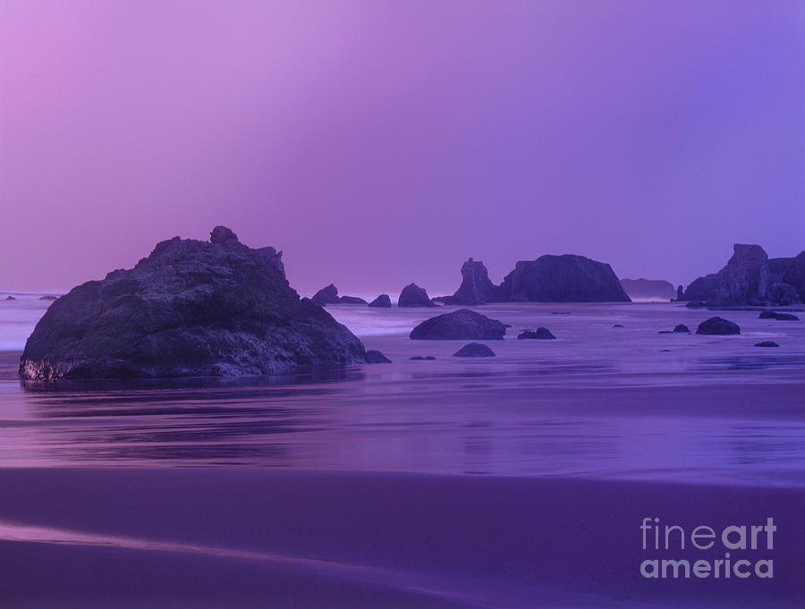 Sea Stacks At Sunset Bandon Beach Oregon Photograph by Dave Welling