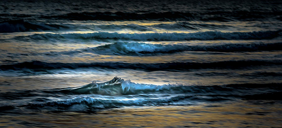 Sea waves after sunset by Gabriel Israel Sea waves after sunset by Gabriel Israel