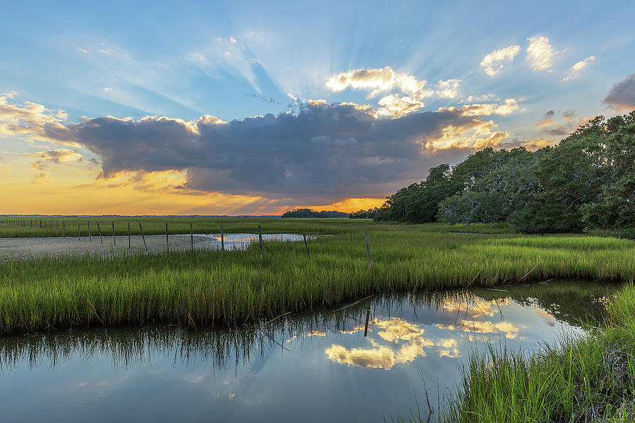 Sunset Photograph - Seabrook Island Sunrays by Donnie Whitaker