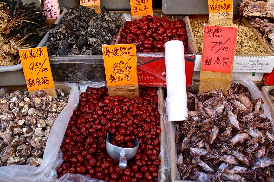 Seafood in Chinatown Photograph by Flavia Westerwelle