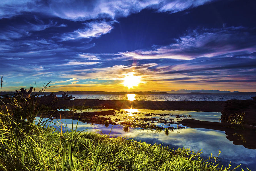 Seahurst Sunset Photograph by Larry Waldon