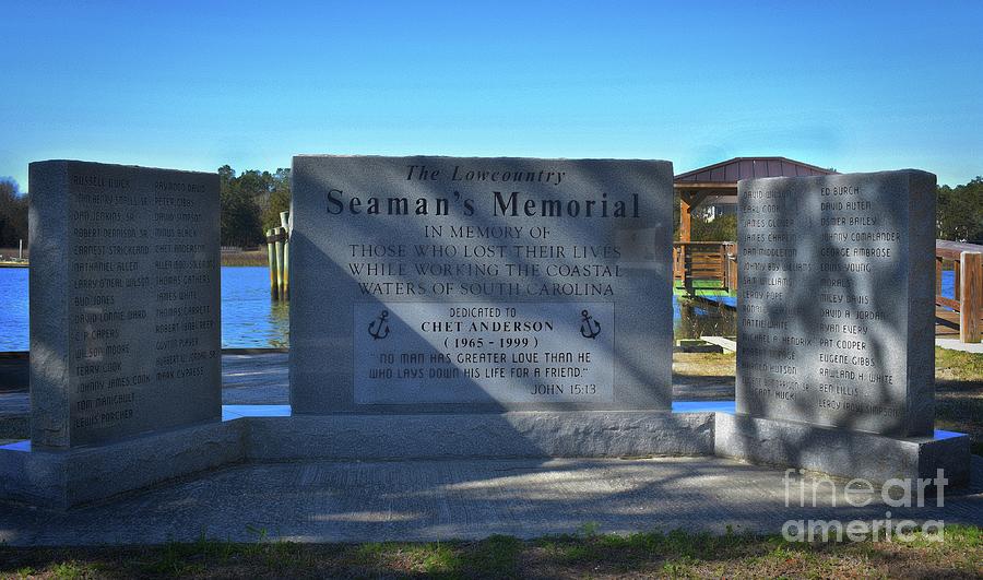 Seamans Memorial Photograph by Skip Willits